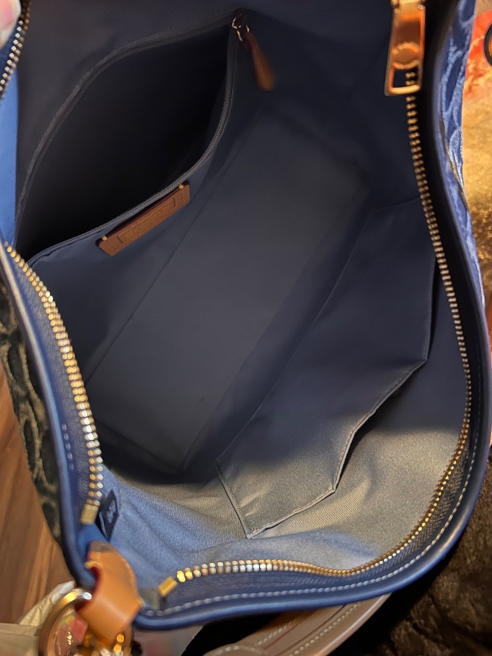 Laurel Large Shoulder Bag In Signature Denimk - Picture 5 of 15